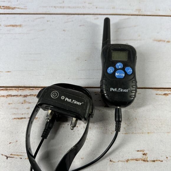 Petrainer Rechargeable and Rainproof 330 yd Remote Dog Training Collar - Picture 1 of 6